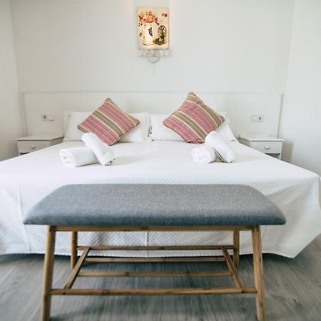 Hostal La Llagosta Лафранч Экстерьер фото